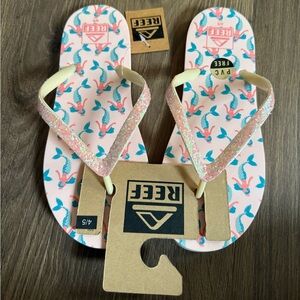 Reef Big Girl's 4/5 Stargazer Flip Flops Sandals Pink Mermaid Sparkles Glitter